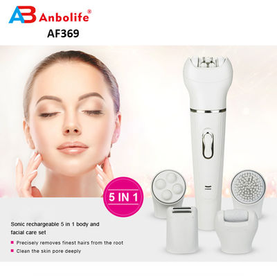 Spazzola per la cura della pelle profonda con accessori multi Callus Remover Facial Brush