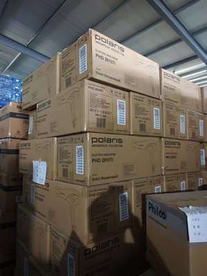 Spazzola per asciugacapelli da 1200W con 3 livelli di temperatura e 220 ~ 240V di tensione per un facile styling