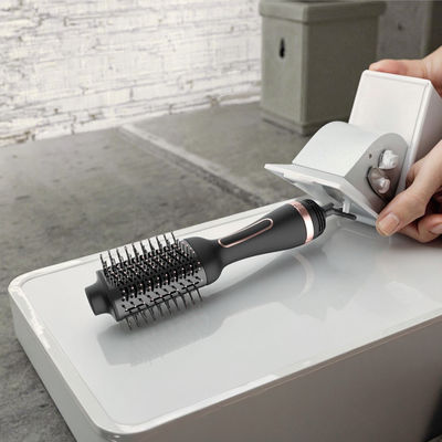 Asciugatrice di capelli a doppia tensione multifunzione spazzola con botte ovale per un facile styling